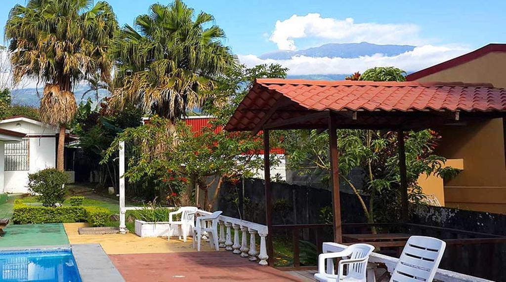 Hotel Wagelia Dominica 투리알바 외부 사진